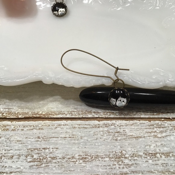 Cat Earrings - Picture 5 of 10